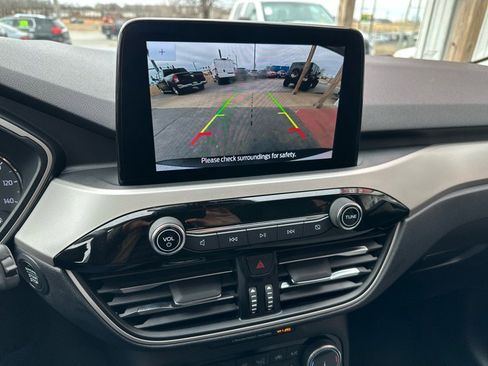 Used 2022 Ford Escape SE image 14