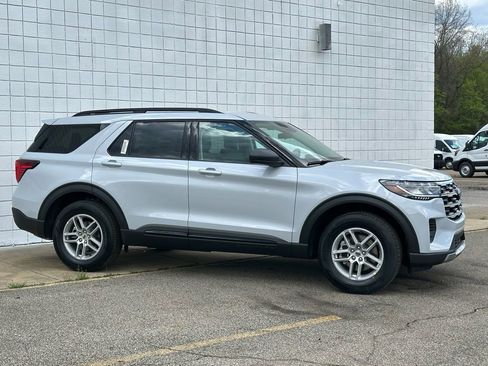 New 2026 Ford Explorer Active image 4