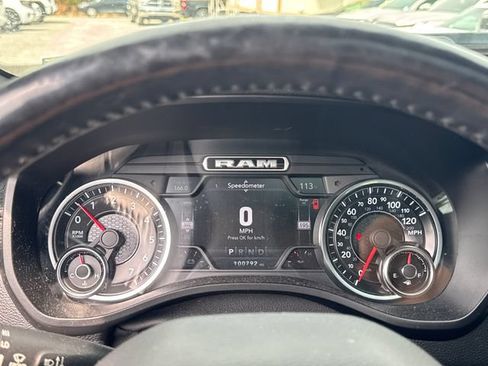 Used 2019 RAM 1500 Laramie AWD/4WD image 17