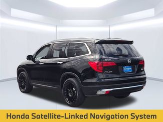 Used 2017 Honda Pilot Elite video 3