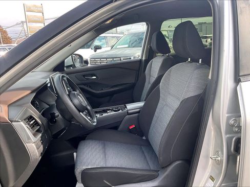 Certified 2023 Nissan Rogue SV image 10