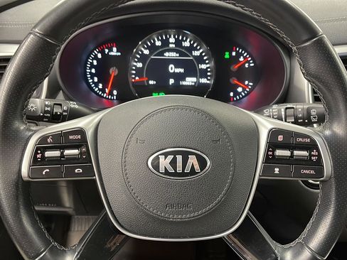 Used 2019 Kia Sorento SX image 17