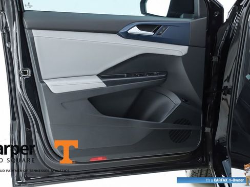 Used 2024 Volkswagen Taos SE FWD image 18