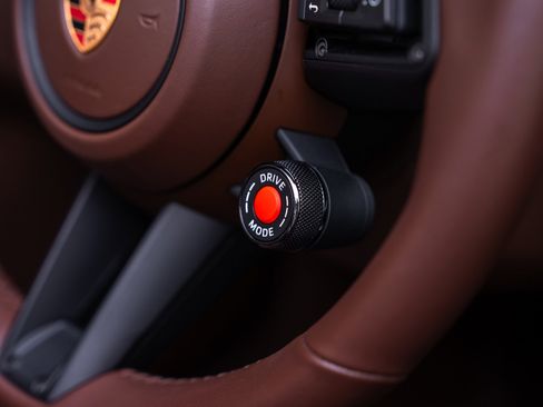 Used 2025 Porsche 911 Carrera 4 GTS image 36