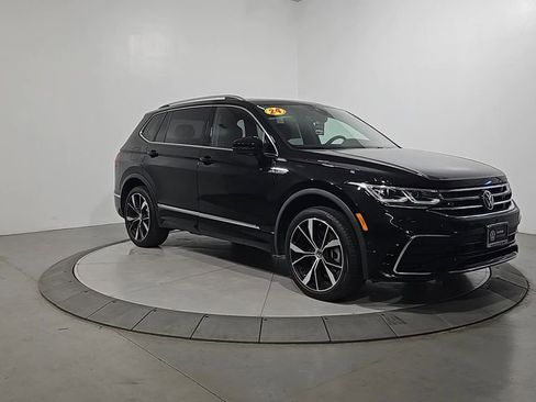Certified 2024 Volkswagen Tiguan SEL R-Line AWD/4WD image 8