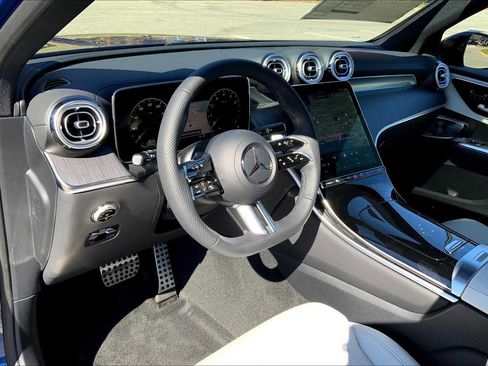 Used 2026 Mercedes-Benz GLC 300 4MATIC image 9