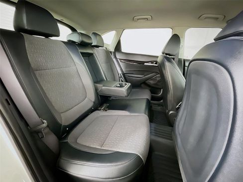 Certified 2025 Kia Seltos S FWD image 30