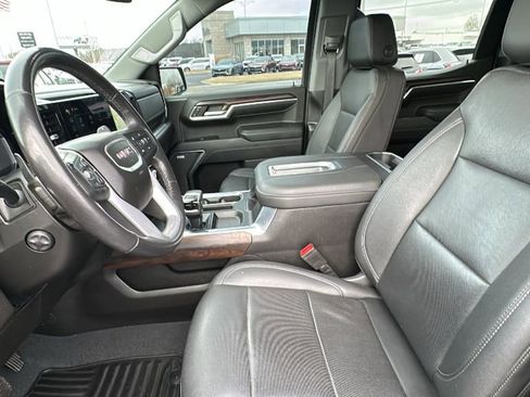 Used 2022 GMC Sierra 1500 SLT w/ SLT Convenience Package image 9