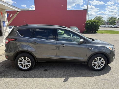 Used 2018 Ford Escape SE w/ SE Sync 3 Package FWD image 6