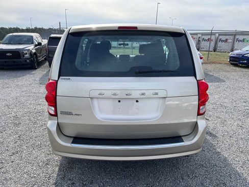 Used 2015 Dodge Grand Caravan American Value Package image 21