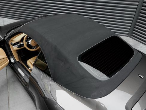 Certified 2013 Porsche 911 Carrera 4S image 13