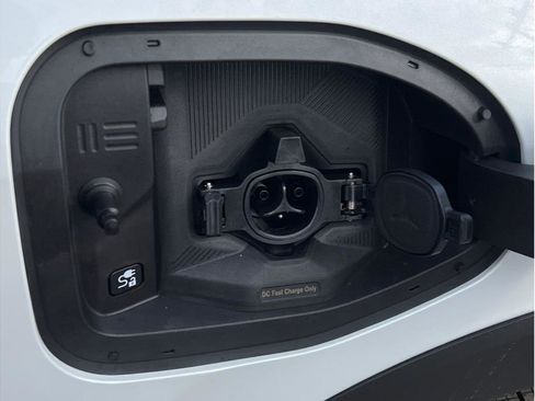 New 2026 Nissan Leaf SV+ FWD image 9