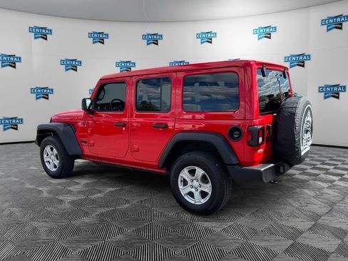 Certified 2022 Jeep Wrangler Unlimited Sport w/ Sun And Sound Package AWD/4WD image 4