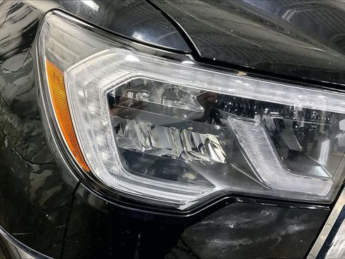 Used 2018 Toyota Sequoia Limited w/ Safety & Convenience Package AWD/4WD image 26