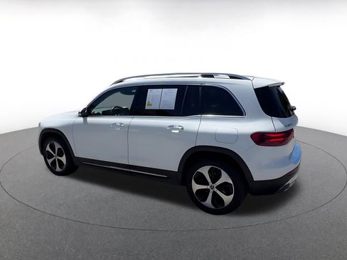 Used 2025 Mercedes-Benz GLB 250 4MATIC image 10