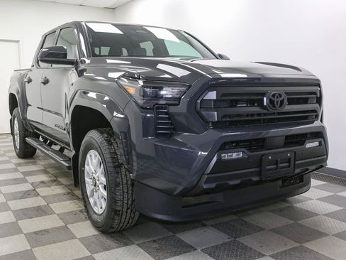 New 2026 Toyota Tacoma SR5 image 2