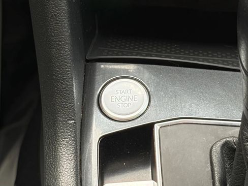 Used 2020 Volkswagen Tiguan SE R-Line image 24