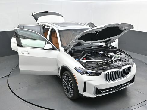 New 2026 BMW X5 sDrive40i RWD image 60