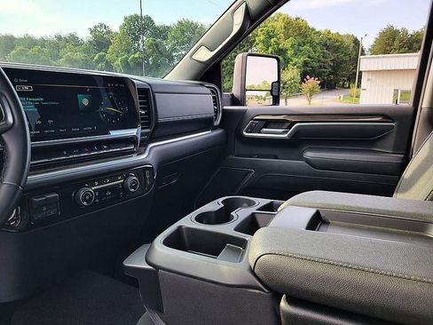 Used 2026 Chevrolet Silverado 2500 LT AWD/4WD image 18