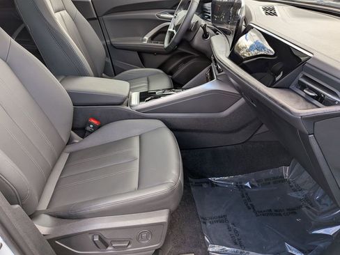 Used 2025 Audi Q5 Premium w/ 19" Wheel Package image 34