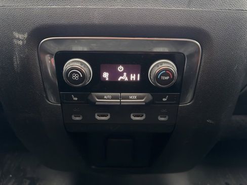 Used 2022 Chevrolet Tahoe High Country image 12