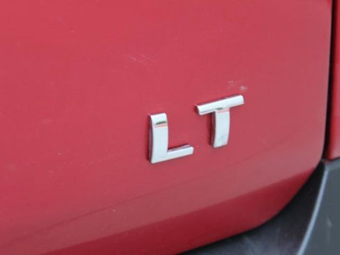 Used 2023 Chevrolet Traverse LT FWD image 22