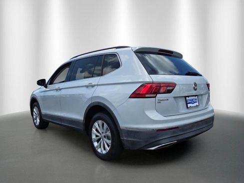 Used 2018 Volkswagen Tiguan SE FWD image 3