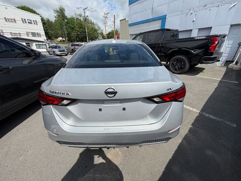 Used 2021 Nissan Sentra SV FWD image 4