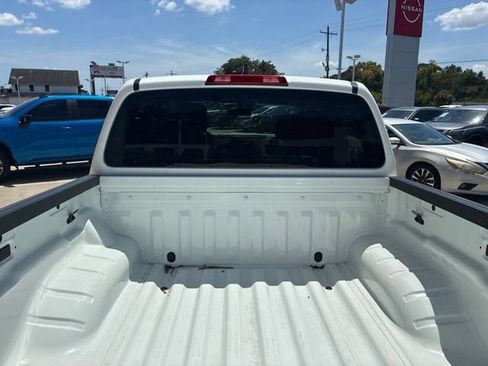 Used 2025 Nissan Frontier S RWD image 8