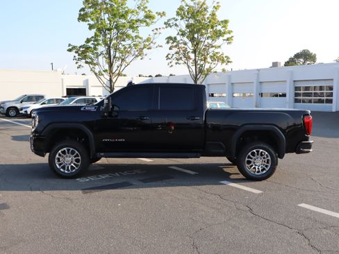 Used 2020 GMC Sierra 2500 AT4 w/ Technology Package AWD/4WD image 7