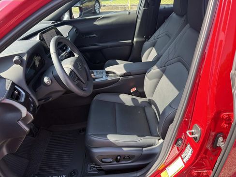 Used 2025 Lexus UX 300h FWD w/ Accessory Package (Z1) image 9