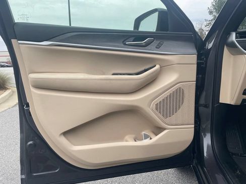 New 2025 Jeep Grand Cherokee Limited AWD/4WD image 10