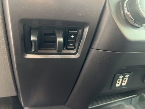Used 2019 Ford F150 XLT w/ Equipment Group 302A Luxury AWD/4WD image 28