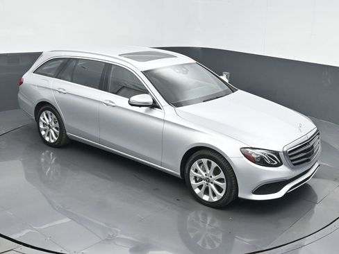 Used 2020 Mercedes-Benz E 450 4MATIC Wagon w/ Premium Package image 41