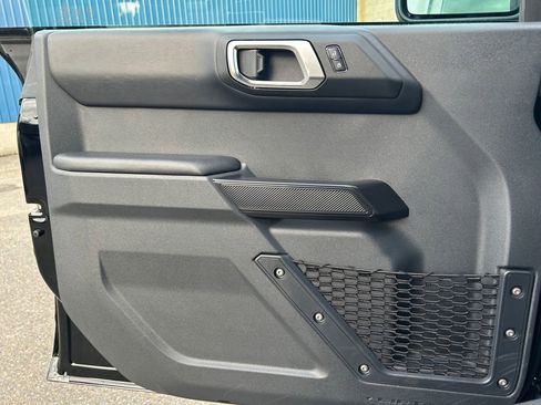 Used 2025 Ford Bronco Badlands AWD/4WD image 23