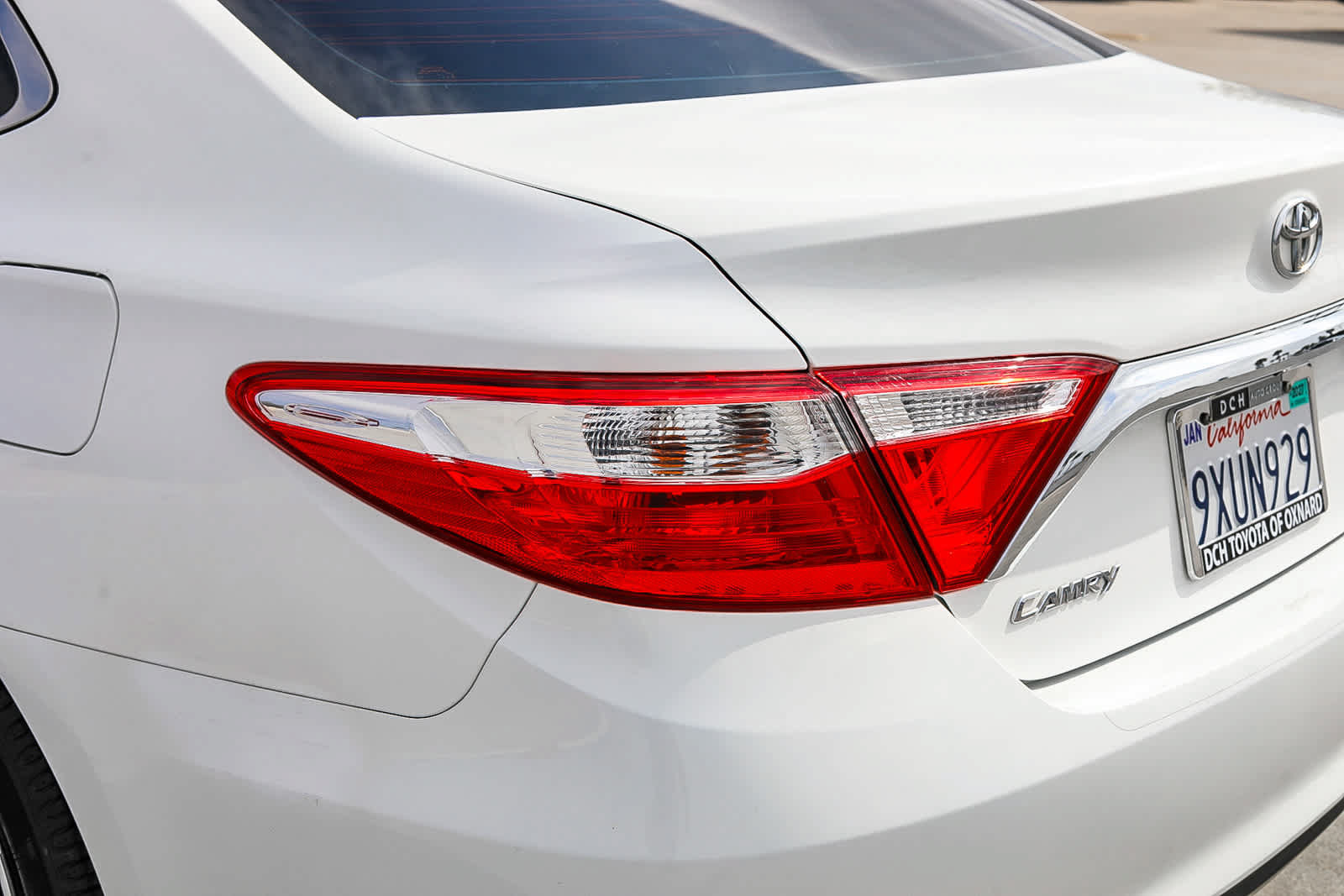 Used 2015 Toyota Camry LE FWD image 9
