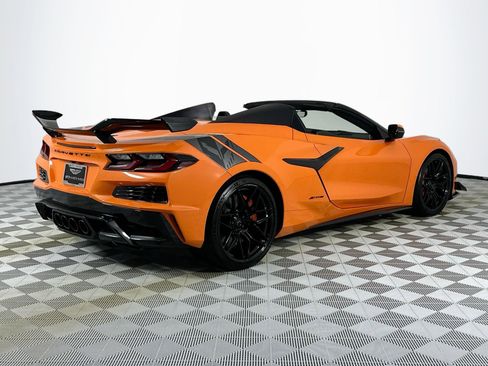 Used 2023 Chevrolet Corvette Z06 w/ Z07 Performance Package RWD image 5