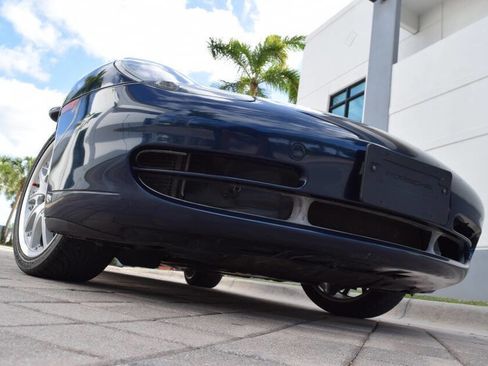 Used 2000 Porsche 911 Carrera 4 image 15