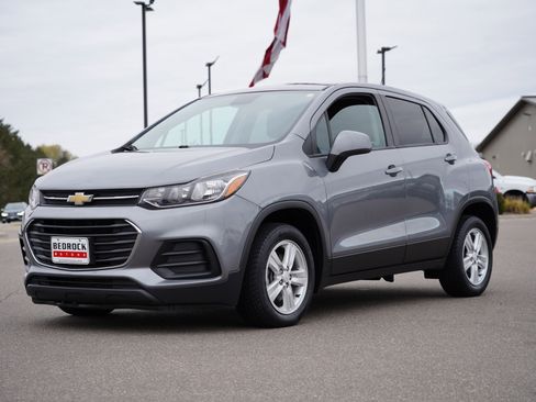 Used 2020 Chevrolet Trax LS w/ Tint and Cruise Package image 7