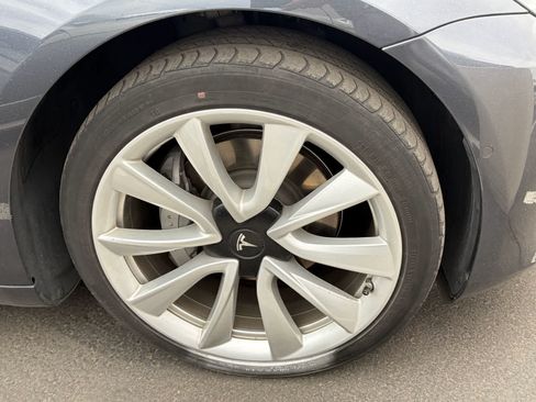 Used 2020 Tesla Model 3 Standard Range Plus RWD image 5