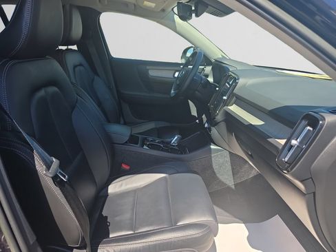 Used 2023 Volvo XC40 B5 Ultimate w/ Climate Package AWD/4WD image 17