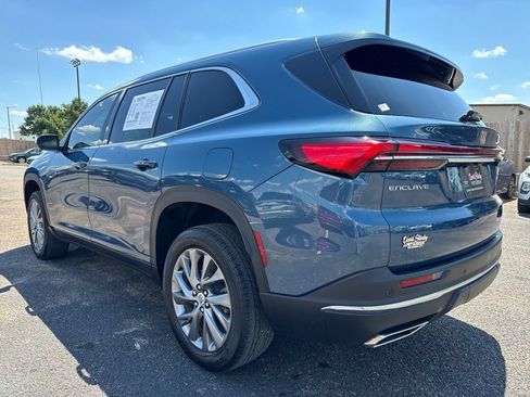 Used 2025 Buick Enclave Preferred FWD image 6