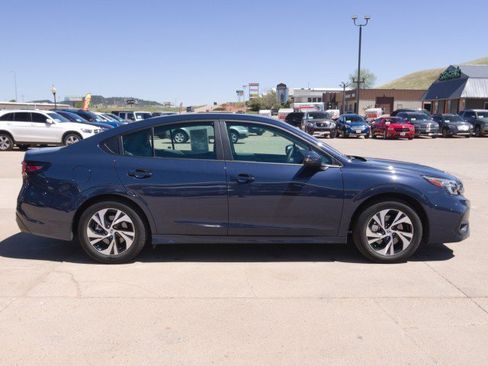 Used 2025 Subaru Legacy Premium w/ Popular Package #1A AWD/4WD image 5