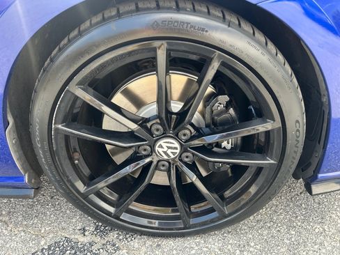 Used 2019 Volkswagen Golf R 4-Door AWD/4WD image 25
