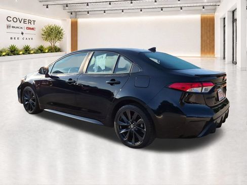 Used 2023 Toyota Corolla SE FWD image 8