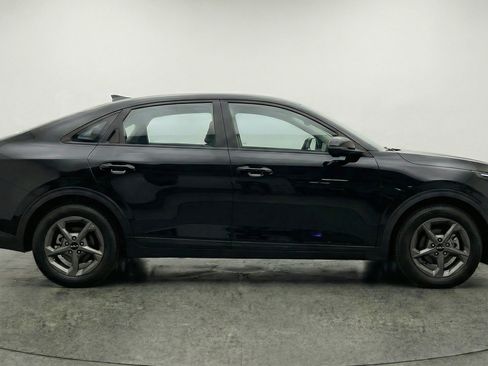 Used 2025 Kia K4 LXS image 11