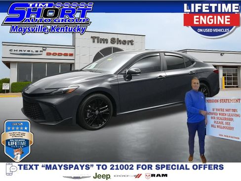 Used 2026 Toyota Camry SE FWD image 1