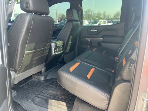 Used 2019 GMC Sierra 1500 AT4 w/ AT4 Premium Package image 6