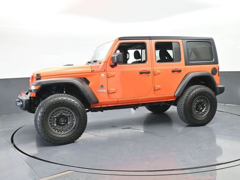 Used 2018 Jeep Wrangler Unlimited Sport S image 2