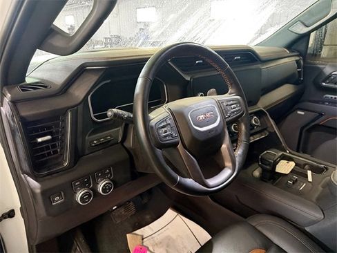 Used 2024 GMC Sierra 1500 AT4 w/ Technology Package image 8